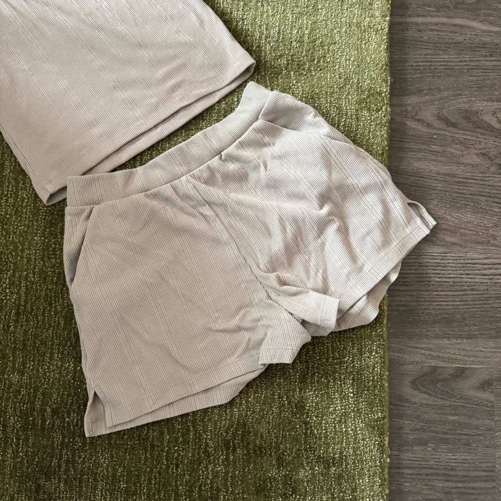 A&F Sleep Pajama Set - Picture 3 of 7